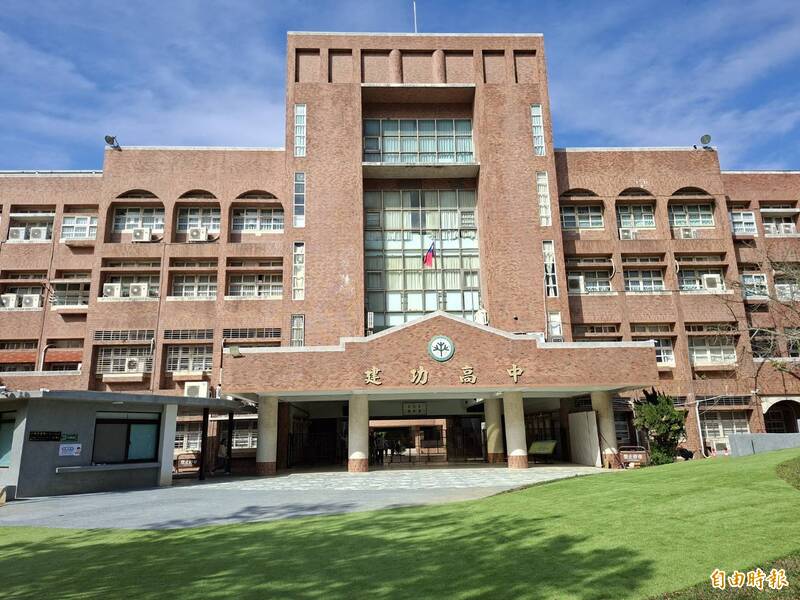 竹市高中量能不足 議員劉彥伶籲增完全高中及評估建功高中改隸清大附中