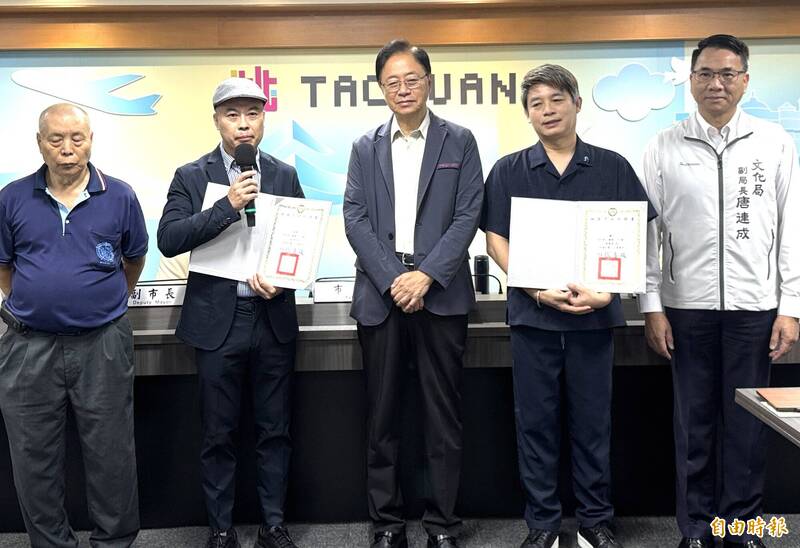 曾國棻推廣纏花、吳政男粧佛傳藝 張善政授證2無形文資保存者