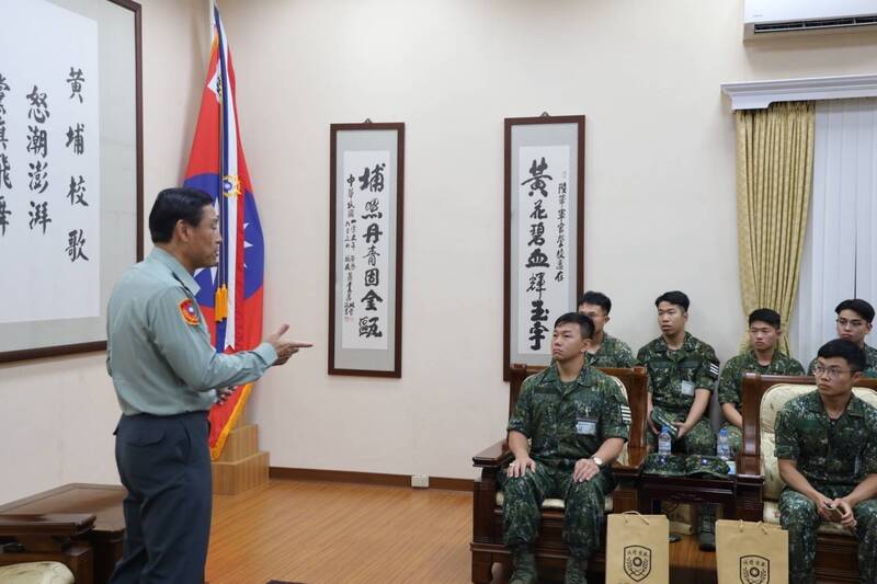 陸軍官校派訓31人赴美等軍校深造  校長約見已回國16人勗勉