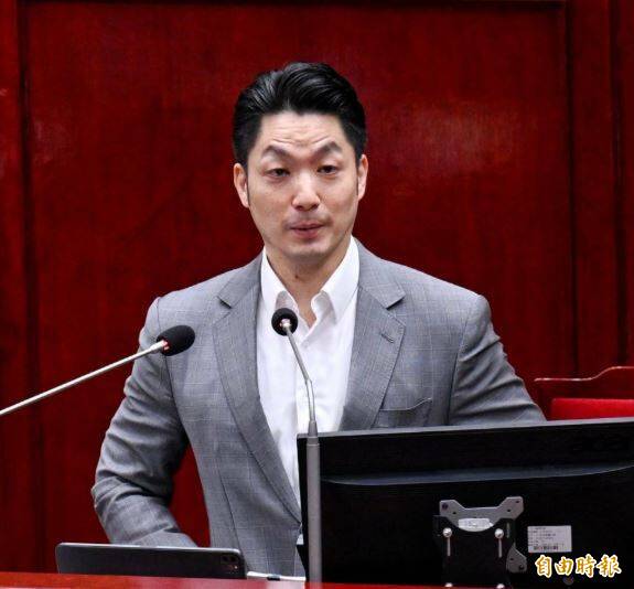 沈伯洋才出場20天！周玉蔻揭蔣萬安破綻 被逼出「最大危機」