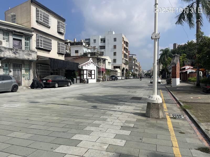高雄左營「歷史步道」下雨會滑  高市道工處：青斗石改瀝青混擬土