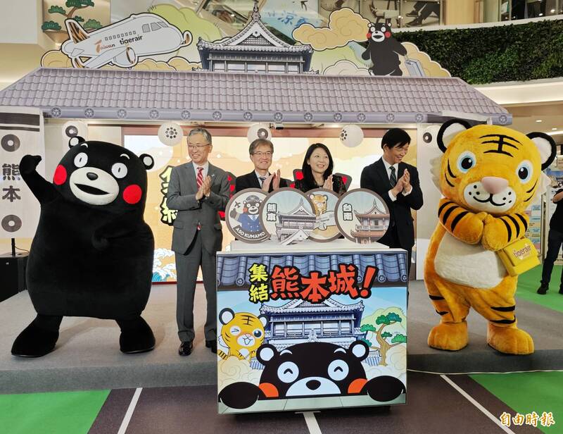 各界貴賓聯手揭幕,「集結!熊本城」主題推廣活動熱鬧登場。(記者吳俊鋒攝)