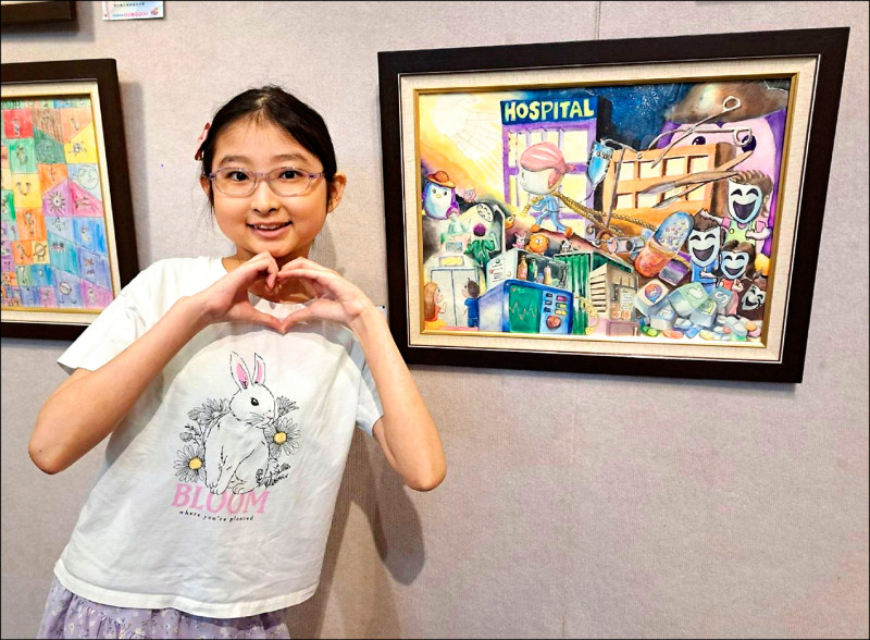 彰化花壇國中的李佩樺,5歲時罹患癌症,長期接受化療,成為抗癌勇者,獲總統教育獎肯定。(圖由教育部提供)