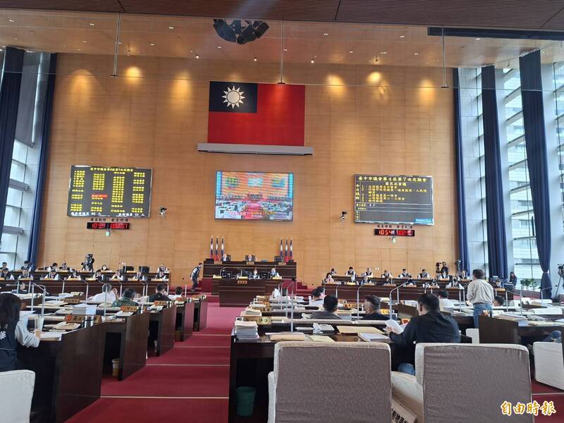 讓市議會的席次極大化 中市黨部:江啟臣為白營及無黨籍議員站台沒有違紀問題