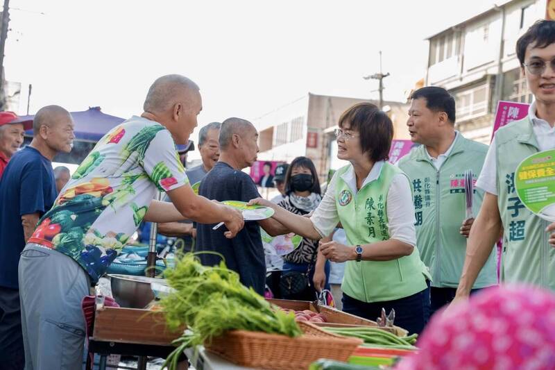 長者逾25萬人關鍵票倉! 藍綠彰化縣長參選人推免健保費成「標配」