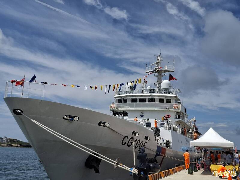 世界海洋日連江艦開放參觀 無人機、警犬也是焦點