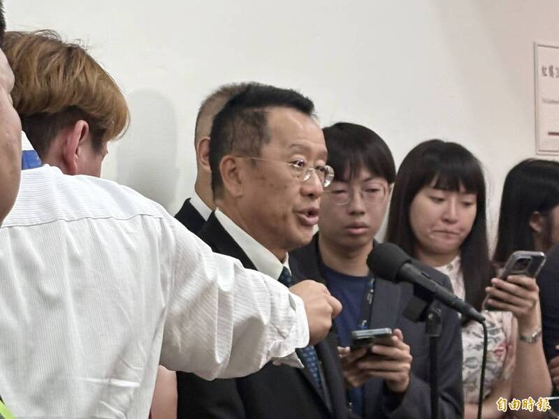 最新F-16V搭載電戰系統未與美軍同款恐違立院主決議？ 顧立雄：時序錯亂