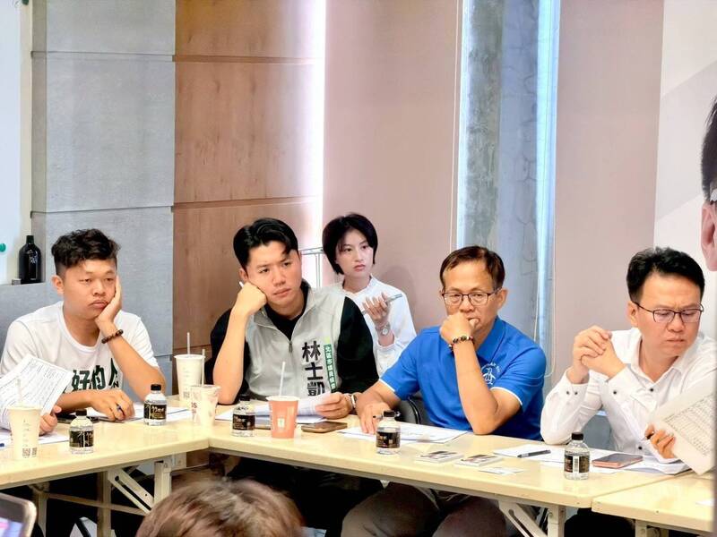 莊競程提巡迴公車解決新竹學生通學困境遭酸 綠營反擊高虹安未正視問題