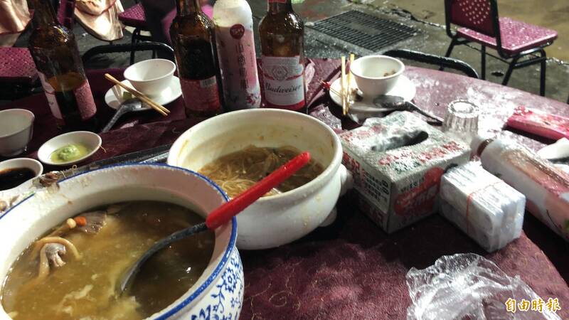 宮廟平安宴變「真流水席」 民眾:雞湯越喝越多