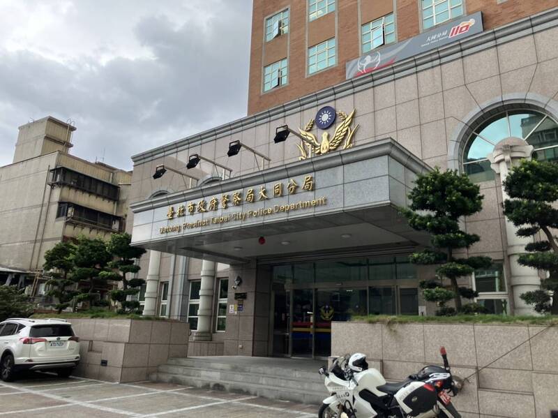 表演太久被催不爽 陣頭與北市「行天府」工作人員爆衝突