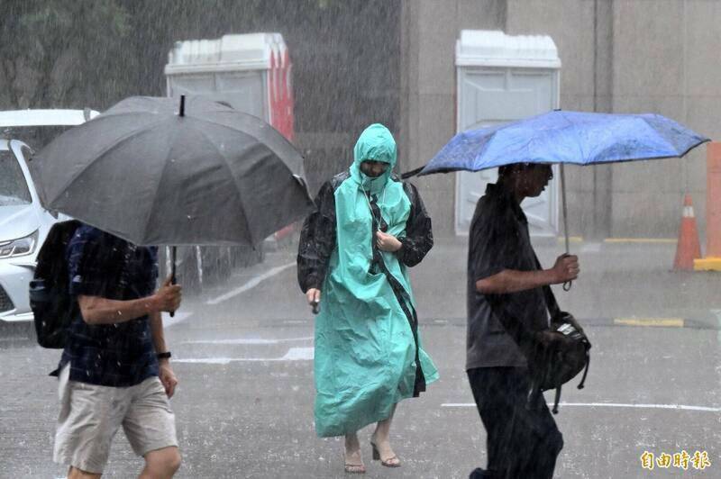 鋒面接近加上西南風增強  南高屏今明慎防劇烈雨勢