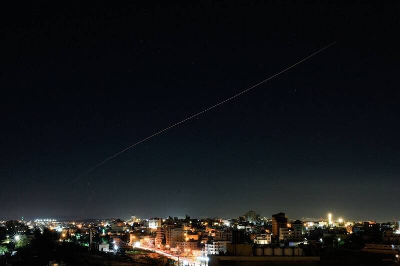 中東戰火再起？  4月停火以來伊朗首度向以色列發射大批飛彈