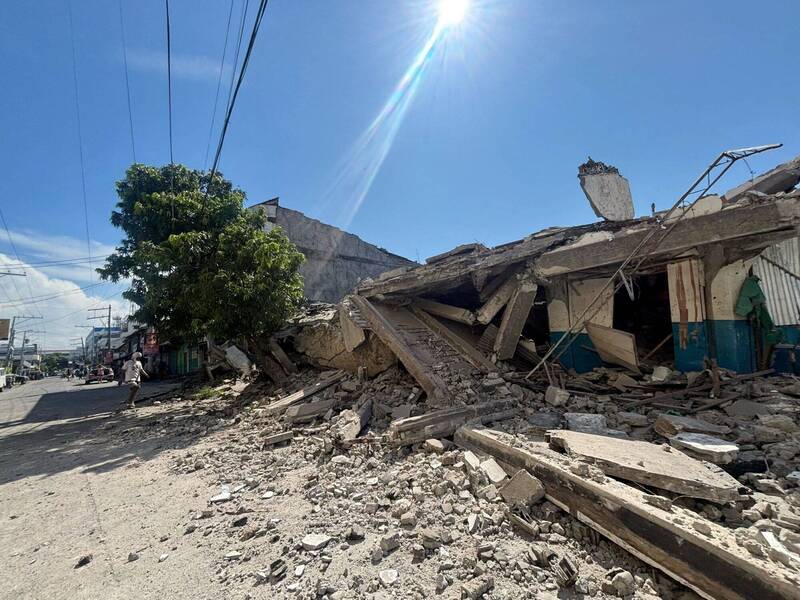 菲律賓南部地震災情嚴重  當地台商驚魂：許多建築物垮掉了