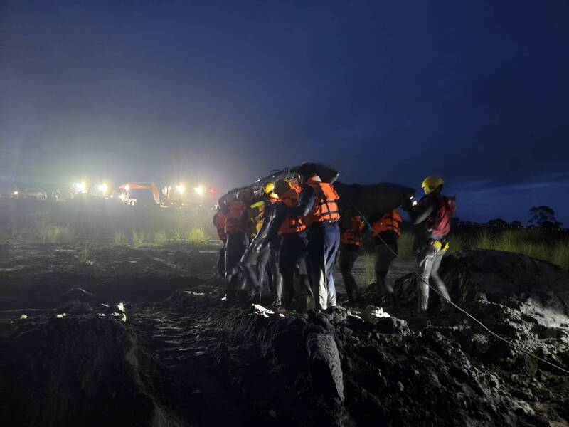 奇蹟生還！花蓮工地主任遭洪水沖走 凌晨4:39救出