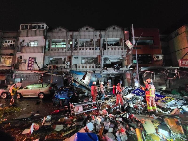 新竹氣爆4秒現10多道火光 消防員：應非瓦斯桶連環爆
