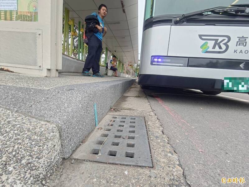 搭公車差很大2》高雄公車站僅「堪用」行促會:醫院旁優先改