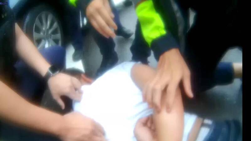 毒駕上路還持刀攔截垃圾車洩憤 桃警1小時逮捕小貨車駕駛