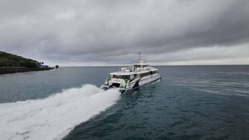 無畏巨浪！東琉線停航下「唯一航班」 翔信輪破浪疏運90鄉親民資