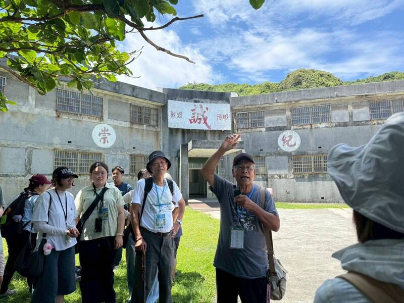 課本外的人權課  教育部帶師生走進綠島歷史現場