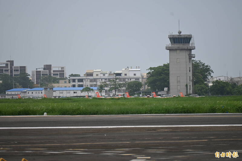 空軍2殉職飛官6月17日聯合告別式  「缺席隊形」衝場致最高敬意