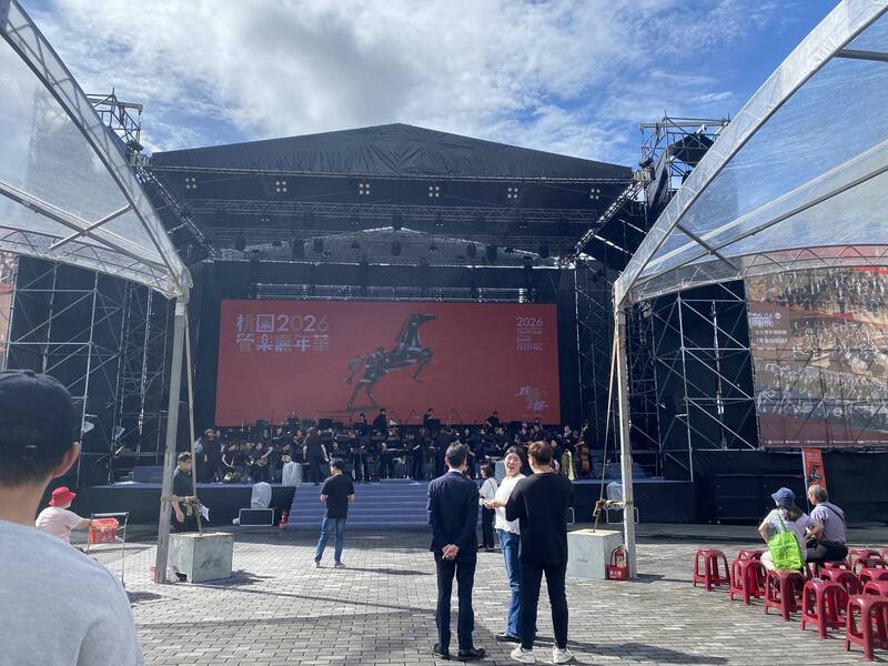東京佼成管樂團雨中演出風波 桃園文化局：加強活動管理避免類似情形發生