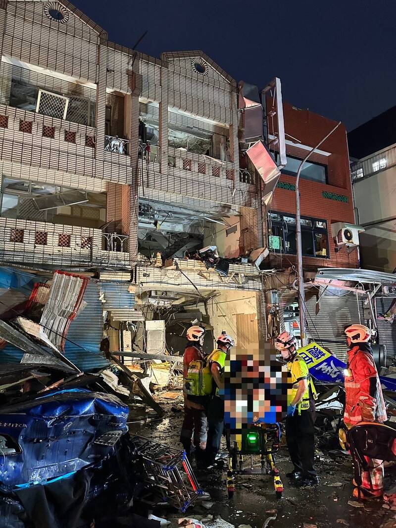 新竹氣爆麵包店夫妻雙亡 里長嘆張女不及參加父母鑽石婚、模範父親表揚