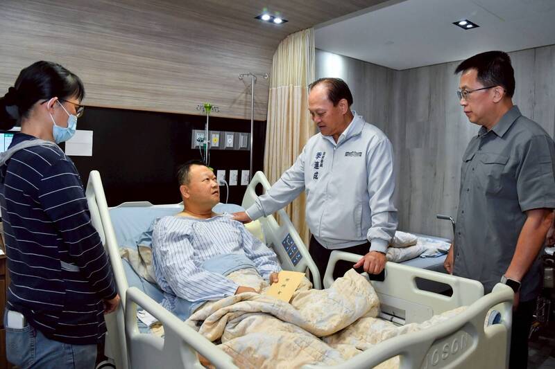 季連成探視遭毒駕撞傷警所長 中央將成立「打黑反毒指揮小組」