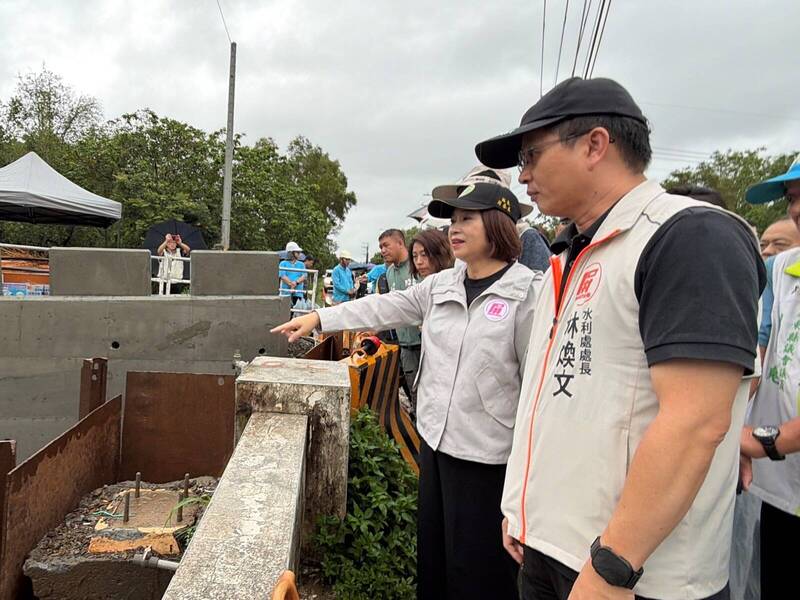 豪雨不斷 周春米視察沿山公路防汛工程