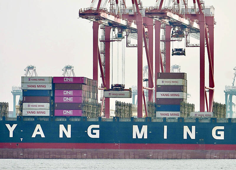 《TAIPEI TIMES》AI drives exports to near record hig