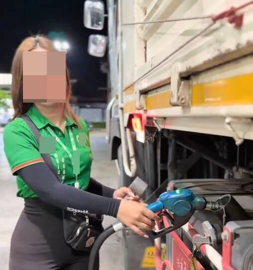 26歲泰國女網紅與男友視訊當街遭槍殺 子彈卡後腦！2歲兒目睹全程