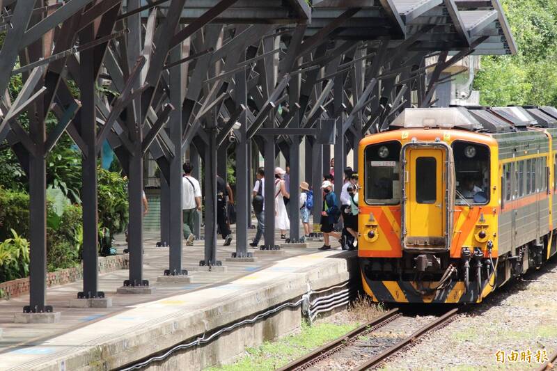 台鐵內灣線落石 竹中=竹東啟動公路接駁