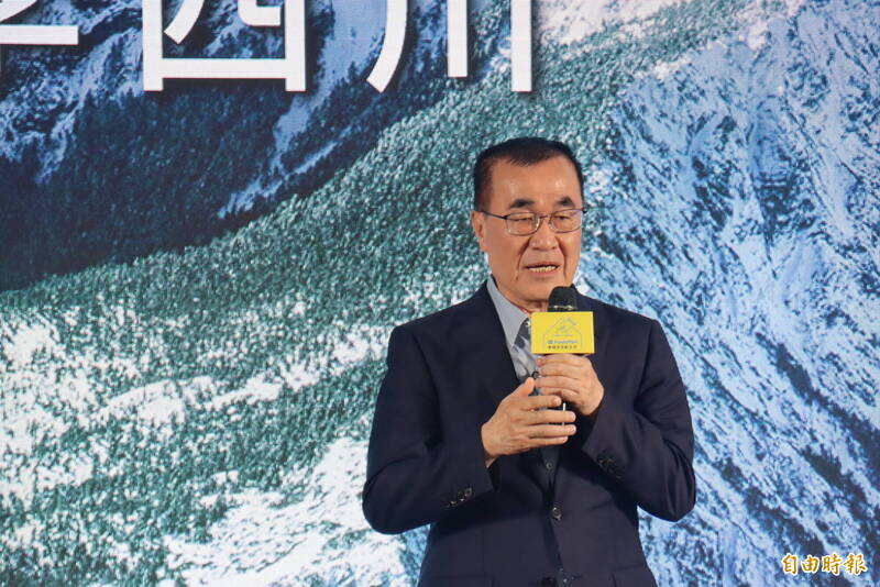 齊柏林特展同台 李四川盼彭啓明放寬疏洪道種樹法令