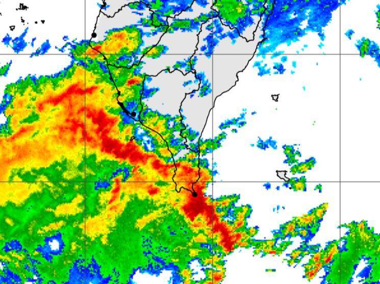 梅雨鋒面北抬了!高屏大雷雨炸裂到傍晚 氣象署急發「國家級警報」