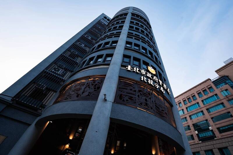 警察節前換新裝 結合溫泉文化北投分局外牆整修竣工