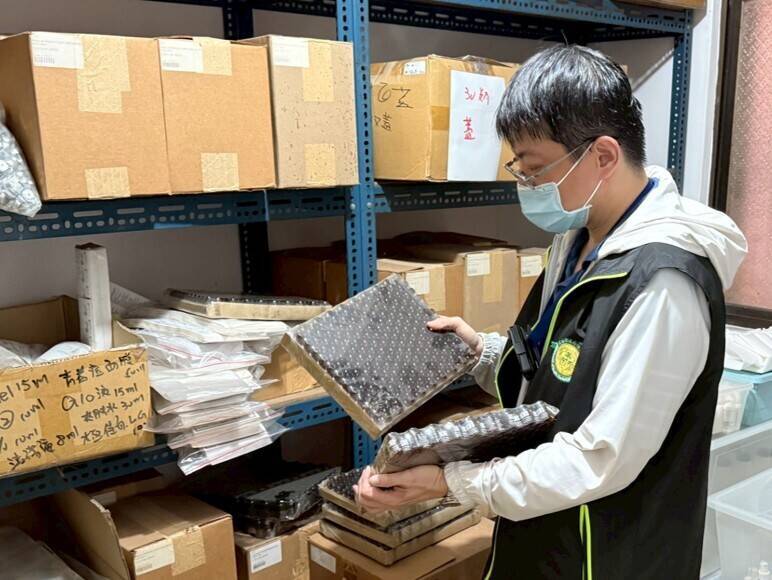 高雄非法化粧品廠涉私製及竄改日期 不法獲利2600多萬