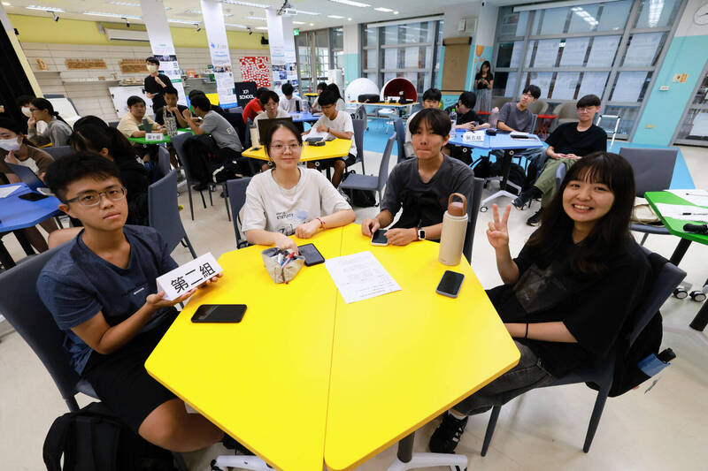 呼應魏哲家「人老靠機器人更溫柔」 高大生開發AI情感陪伴APP