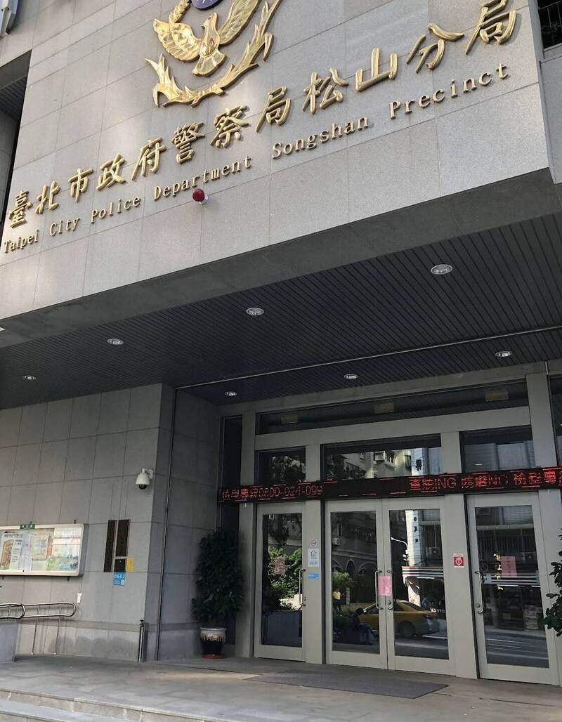 交提款卡給詐團害8人被騙 北市警處以告誡挨告二審逆轉勝