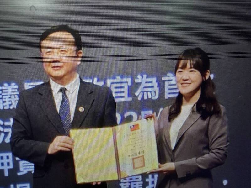 查辦「雨刷」跨境洗錢集團  檢察官周子淳獲高檢署表揚