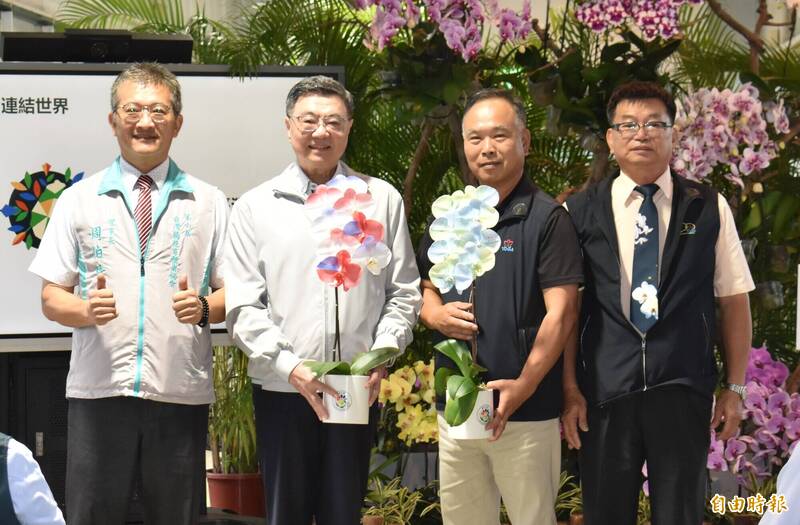 視察台南花卉創新園區 卓揆:中央做產業後盾助台灣花卉綻放國際