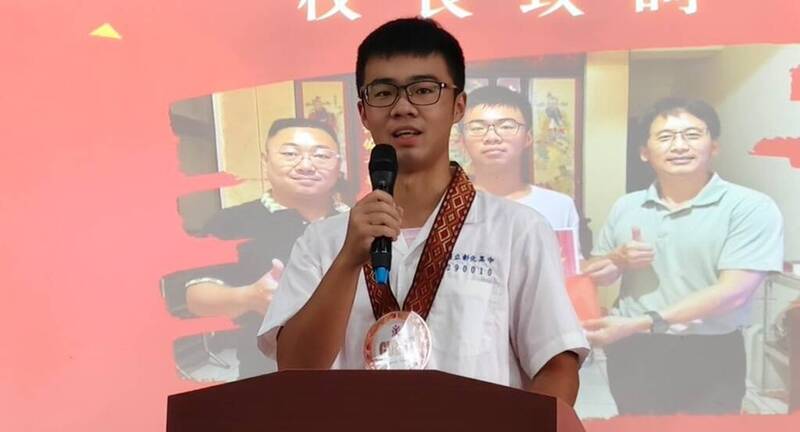 彰化高中「阿祖帶大的學霸」 錄取陽明交大醫學系