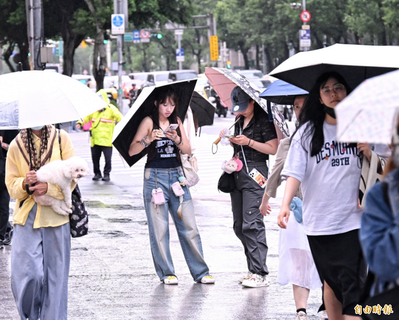 週六雨神暫歇!白天高溫飆32度 午後山區有雷陣雨