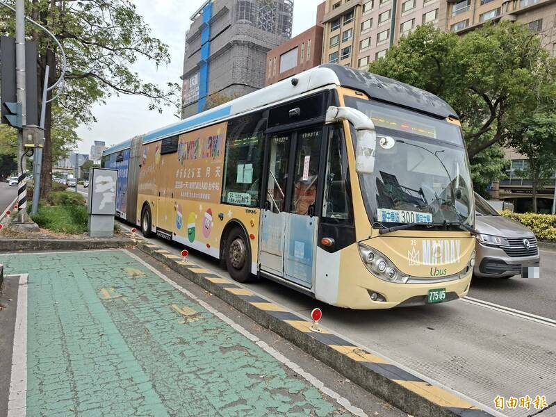 台中公車問題在脫減班不在App 議員反批交通局