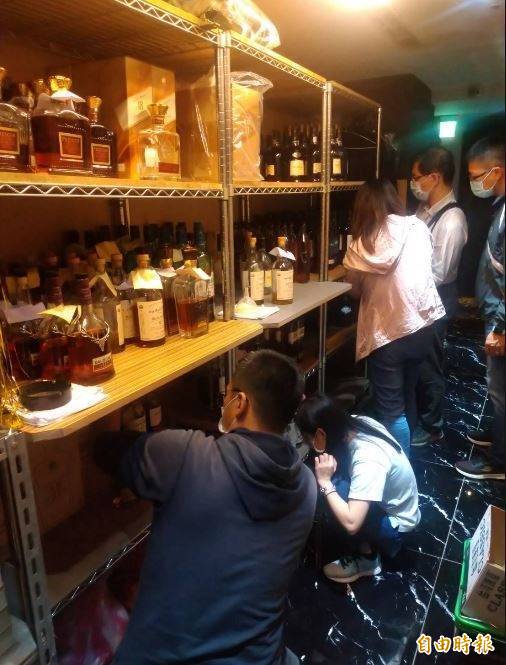 假酒秘辛2-2》貴不代表是真酒! 警傳授辨識真偽方法