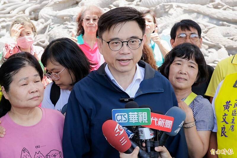 鄭麗文在高雄不滿意度近6成 賴瑞隆質問柯志恩「妳支持一中嗎?」