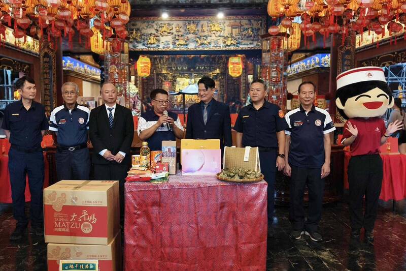 西螺福興宮聯名台中福華送愛心粽 五星飯店、名店祭豪華粽禮盒