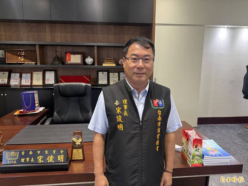 再創《我挺你》新歌 台南巡守大隊長宋俊明用歌聲敬警