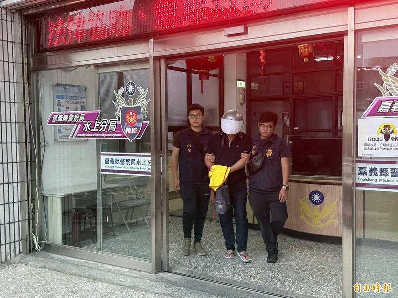 昔十大槍擊要犯林裕峰持雙槍闖彩券行!嘉檢聲押