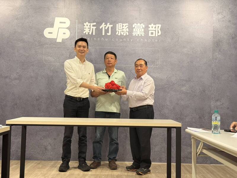 藍營竹北市長參選人出爐 民進黨竹縣黨部主委蘇仁鑑:不予置評