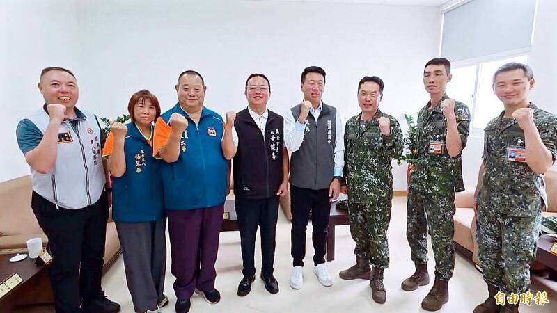 迎端午 澎湖議長、市長聯袂慰問彈藥庫及戰車營向國軍致敬