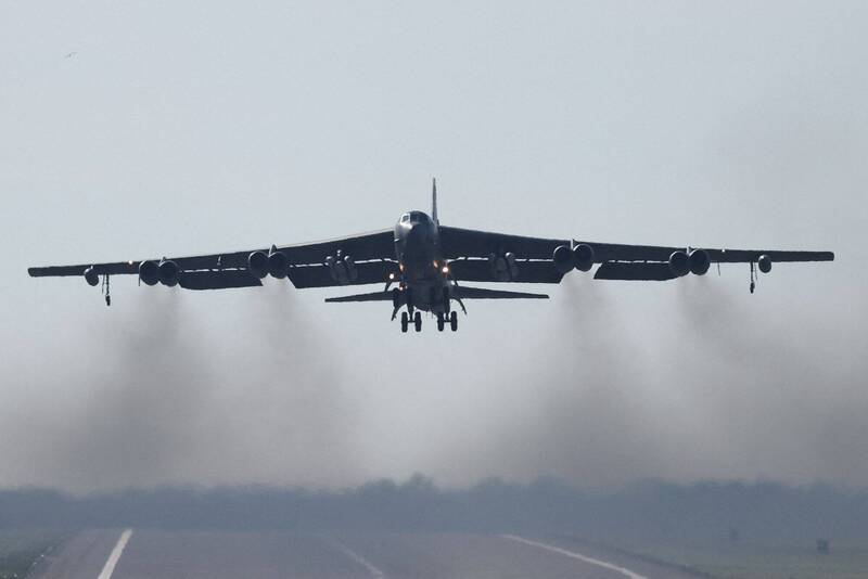 近10年首次!美軍B-52轟炸機加州墜毀 8機組員全罹難